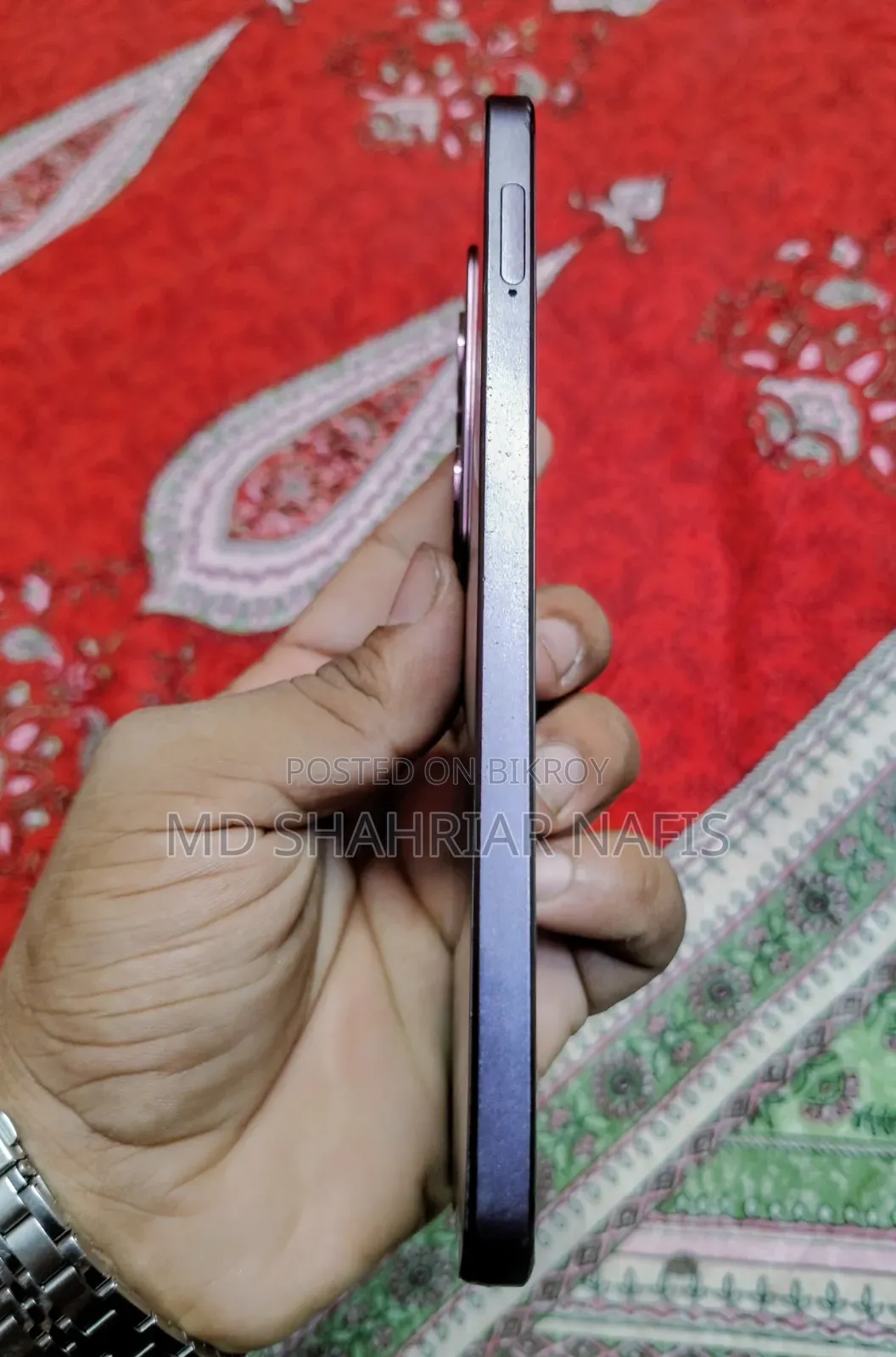 Oppo ৮ জিবি লাল