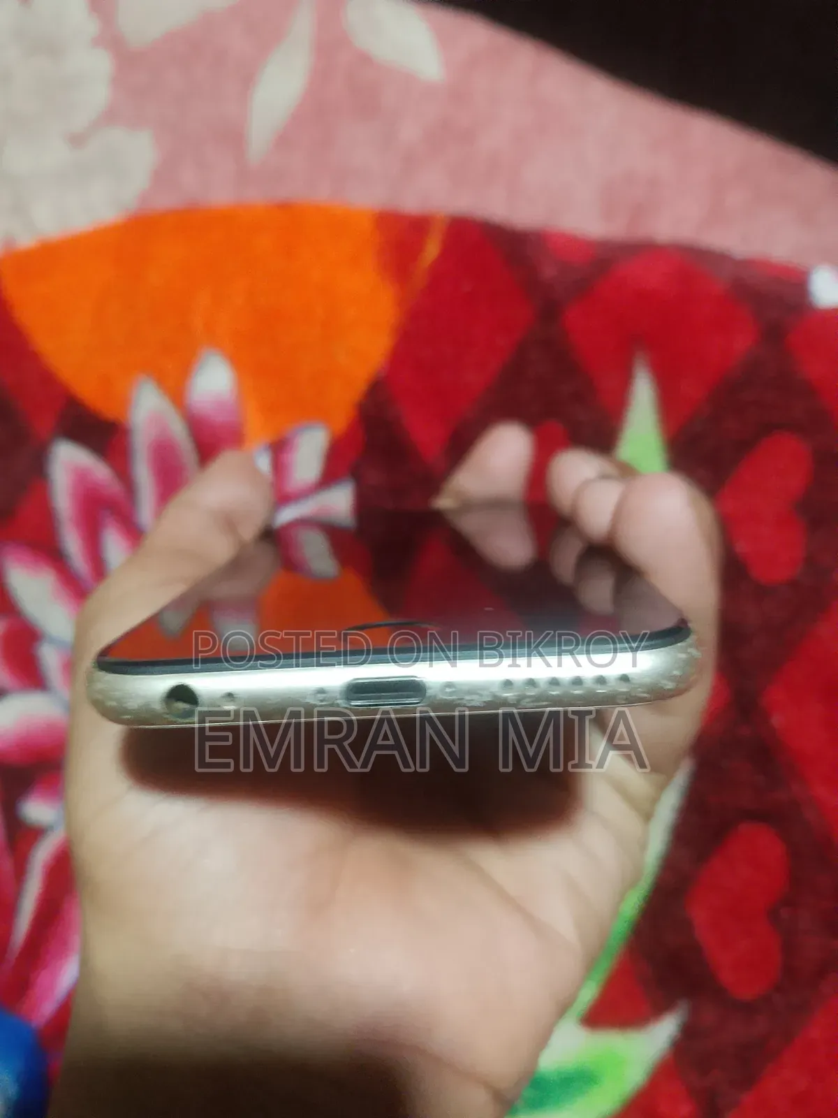 New Apple iPhone 6s 64 GB Gold