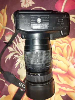 Canon Eos 700d Camera + Tamron 70-300mm Zoom Lens