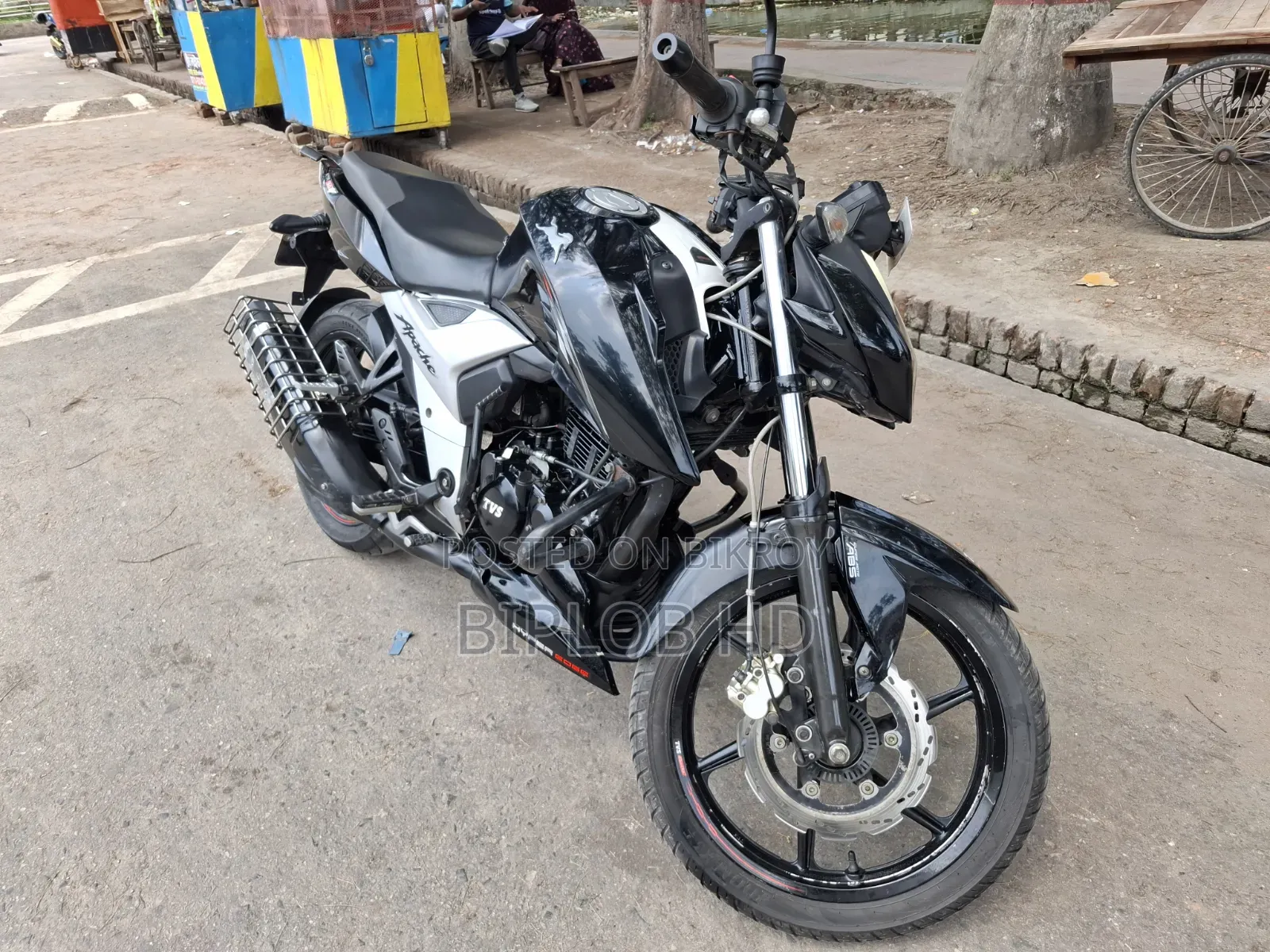 TVS Apache RTR 160 4V 2021 Black