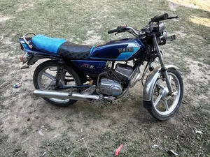 ইয়ামাহা ১৯৯৮ নীল