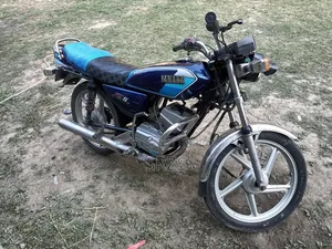 ইয়ামাহা ১৯৯৮ নীল