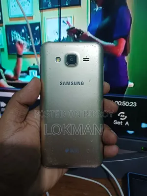 Samsung Galaxy J5 8 GB Gold