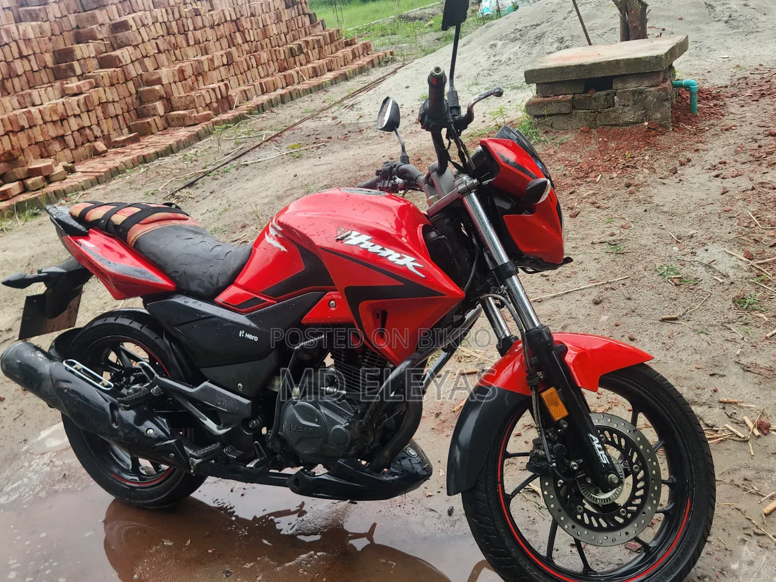 Hero Hunk 2024 Red