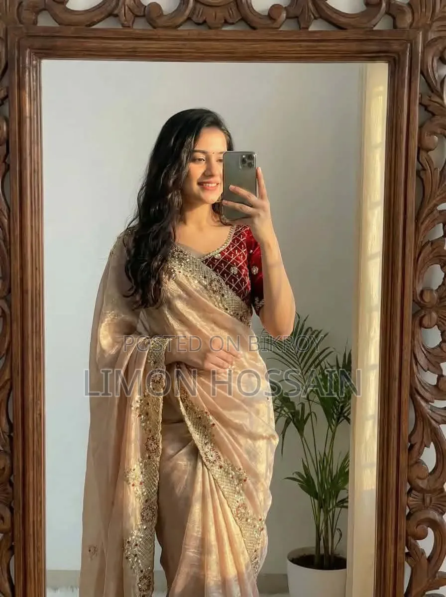 ইন্ডিয়ান শাড়ী