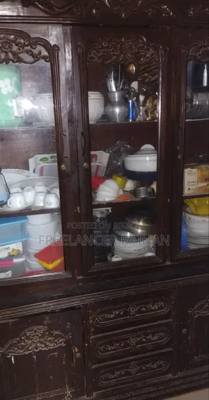সেগুন কাঠের শোকেজ