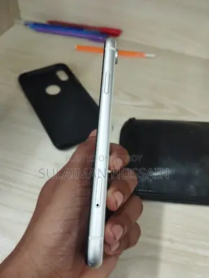 Apple iPhone XR 64 GB White