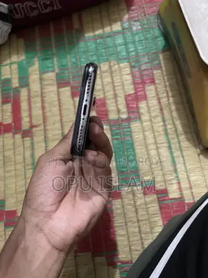 Apple iPhone X 64 GB Black