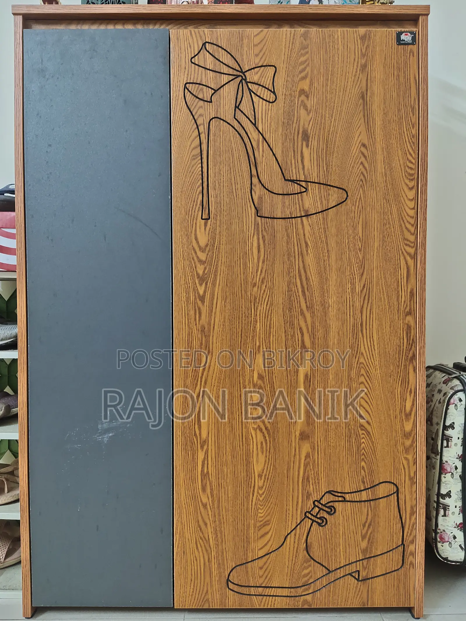 Regal Shoe Rack
