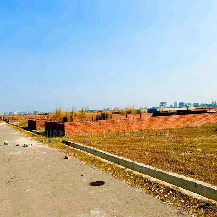 দক্ষিণমুখী ৫ কাঠার প্লট – বসুন্ধরা N ব্লকের বিশেষ অফার