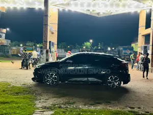 টয়োটা সি-এইচআর ২০২০ কালো