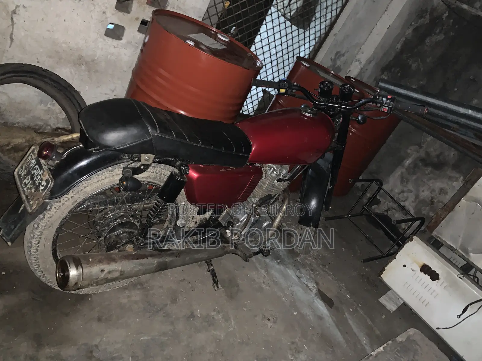 Honda 2004 Red