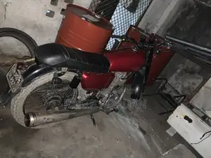 Honda 2004 Red