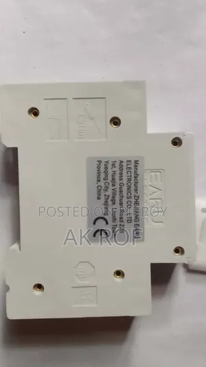 Tuya Wifi Smart Circuit Breaker