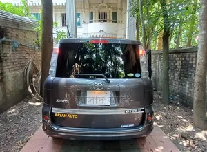 Toyota Sienta 2012 Black