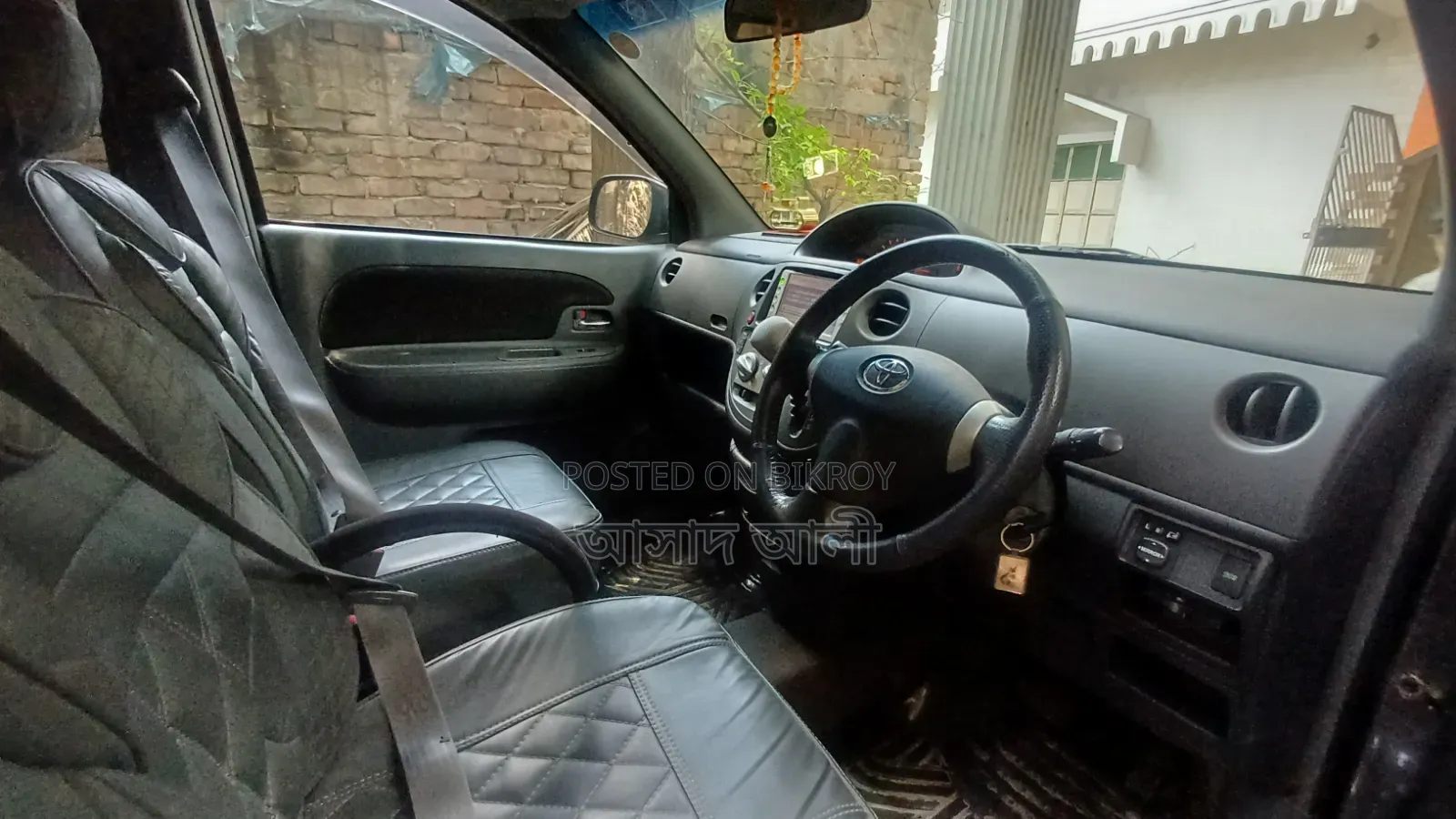 Toyota Sienta 2012 Black