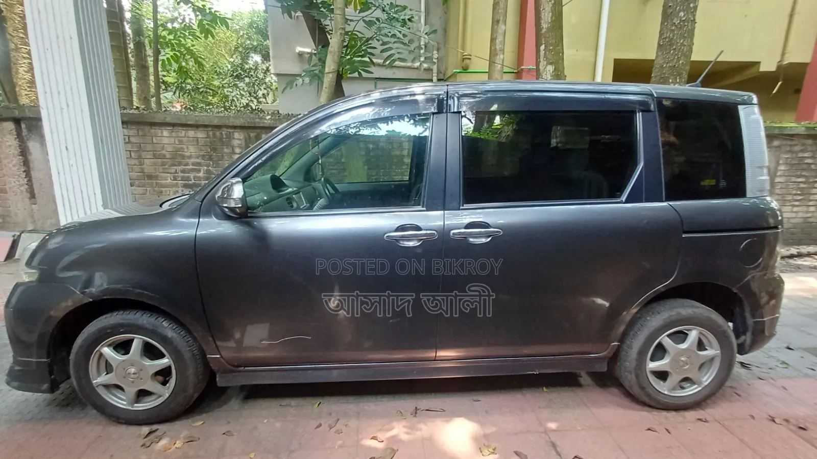 Toyota Sienta 2012 Black