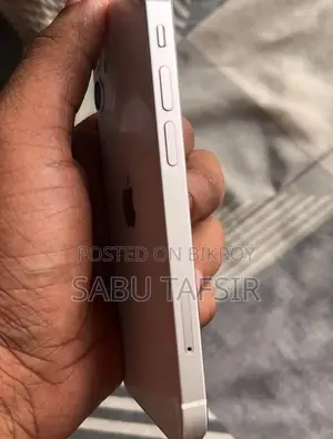 অ্যাপল আইফোন ১২ ৬৪ জিবি হোয়াইট