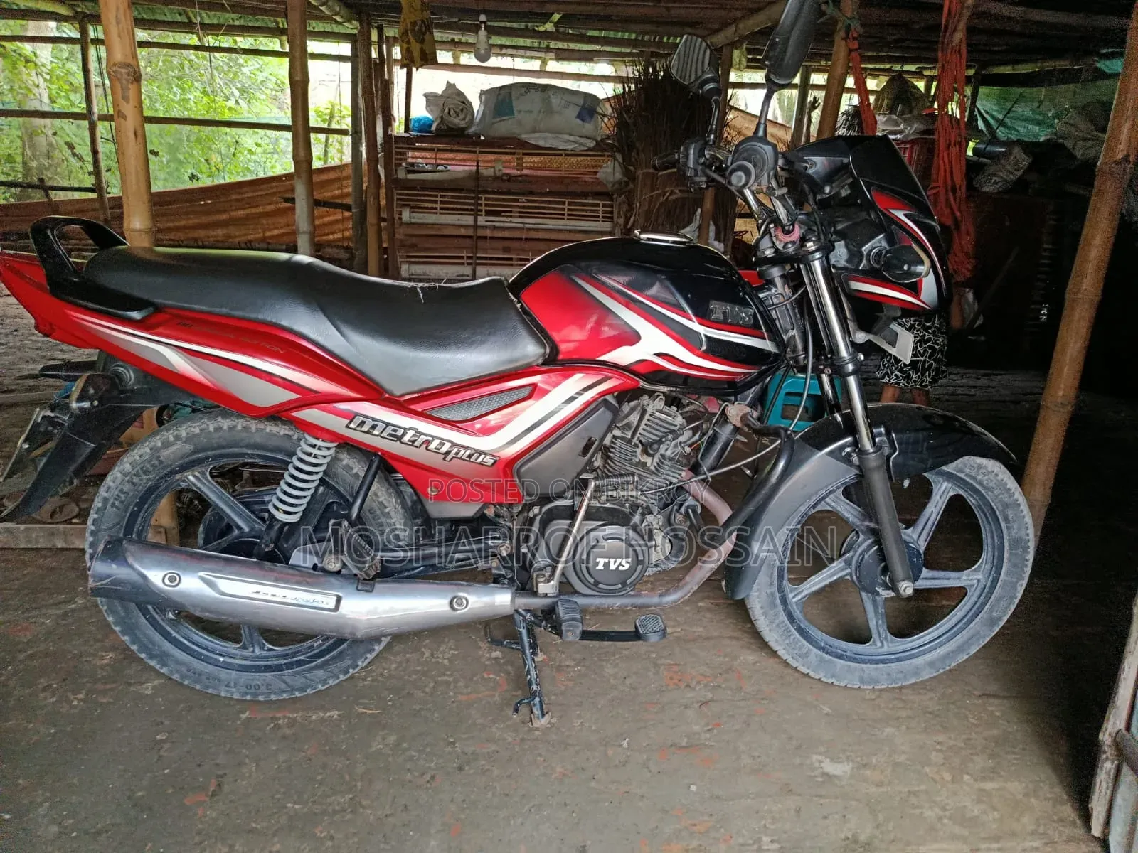 নতুন টিভিএস মেট্রো প্লাস ২০২১ লাল