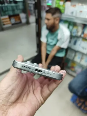 Apple iPhone 15 Pro 128 GB Silver