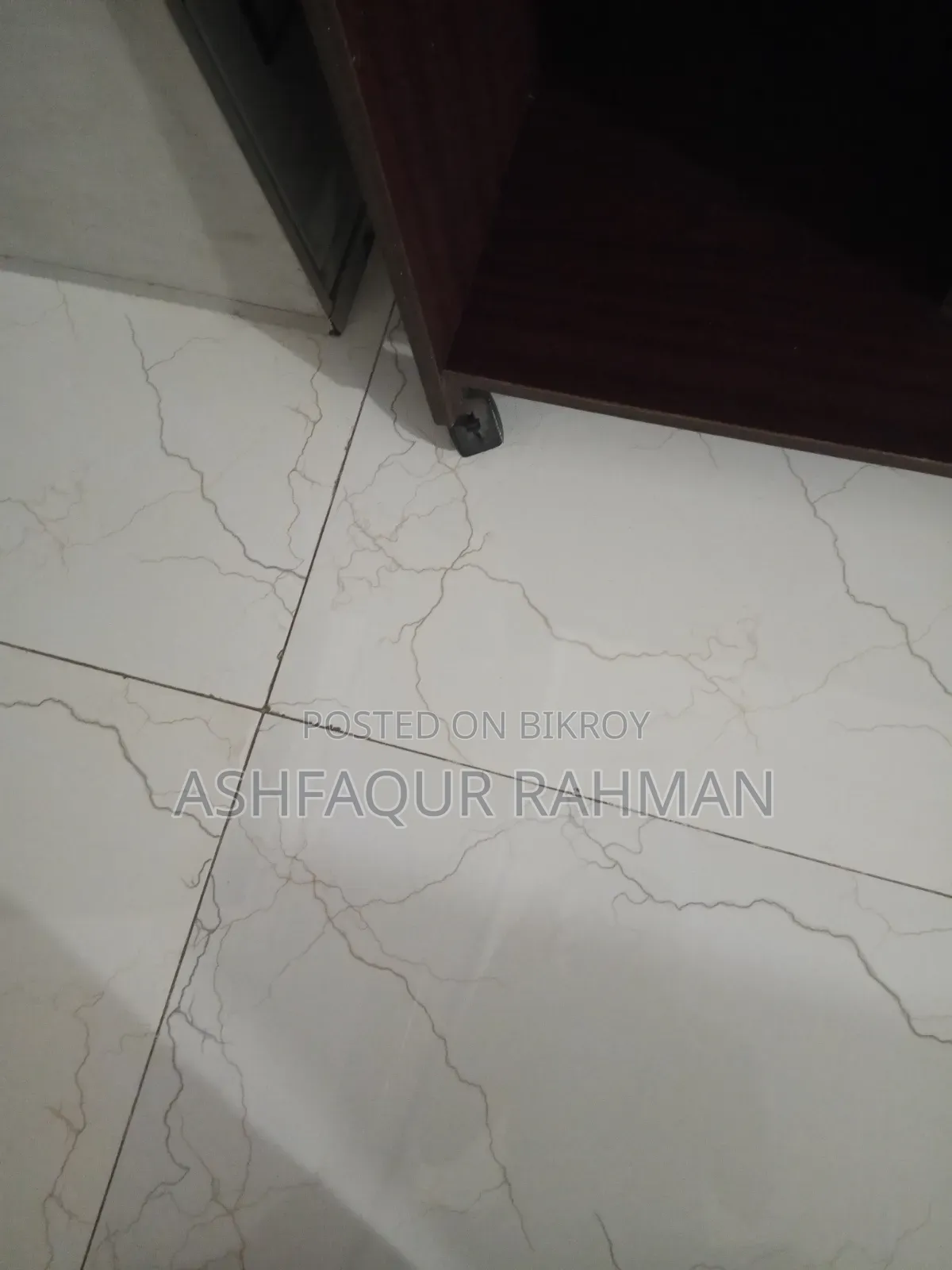কম্পিউটার টেবিল বিক্রয় হবে