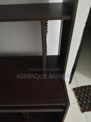 কম্পিউটার টেবিল বিক্রয় হবে
