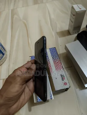 অ্যাপল আইফোন এসই (২০২০) ৬৪ জিবি কালো