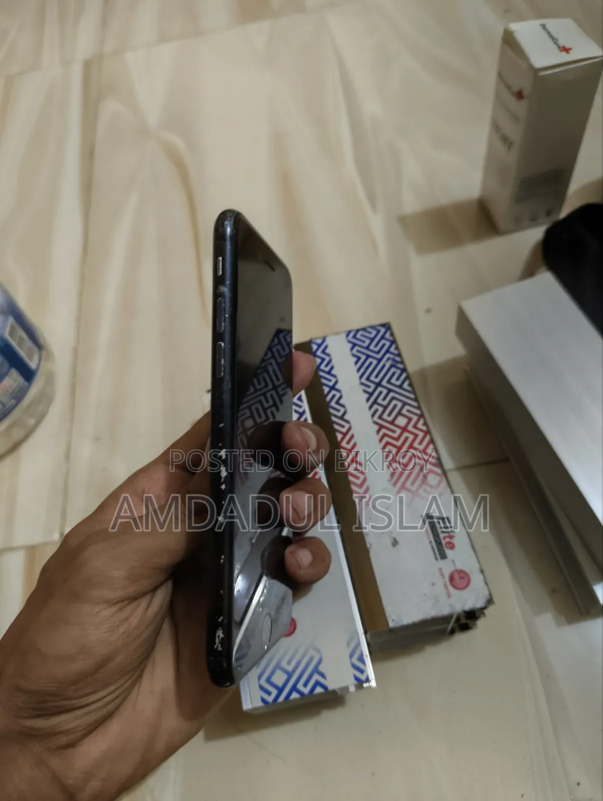 অ্যাপল আইফোন এসই (২০২০) ৬৪ জিবি কালো