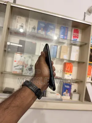 New Apple iPhone XR 64 GB Black