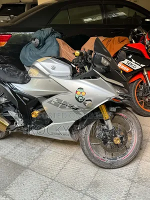 Suzuki Gixxer SF FI 2021 Silver