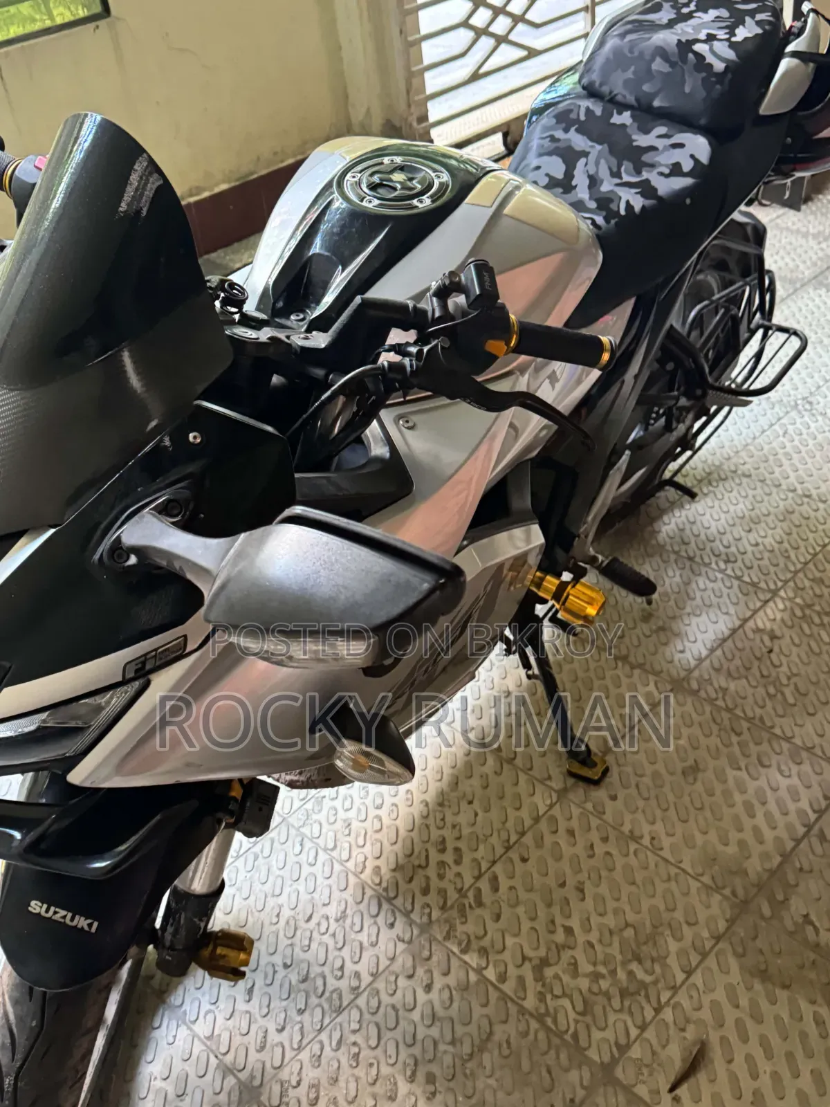 Suzuki Gixxer SF FI 2021 Silver