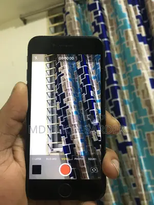 Apple iPhone 7 32 GB Black