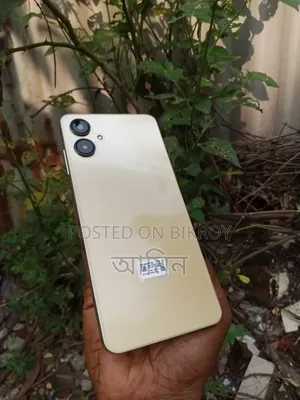 Samsung Galaxy A06 64 GB Gold