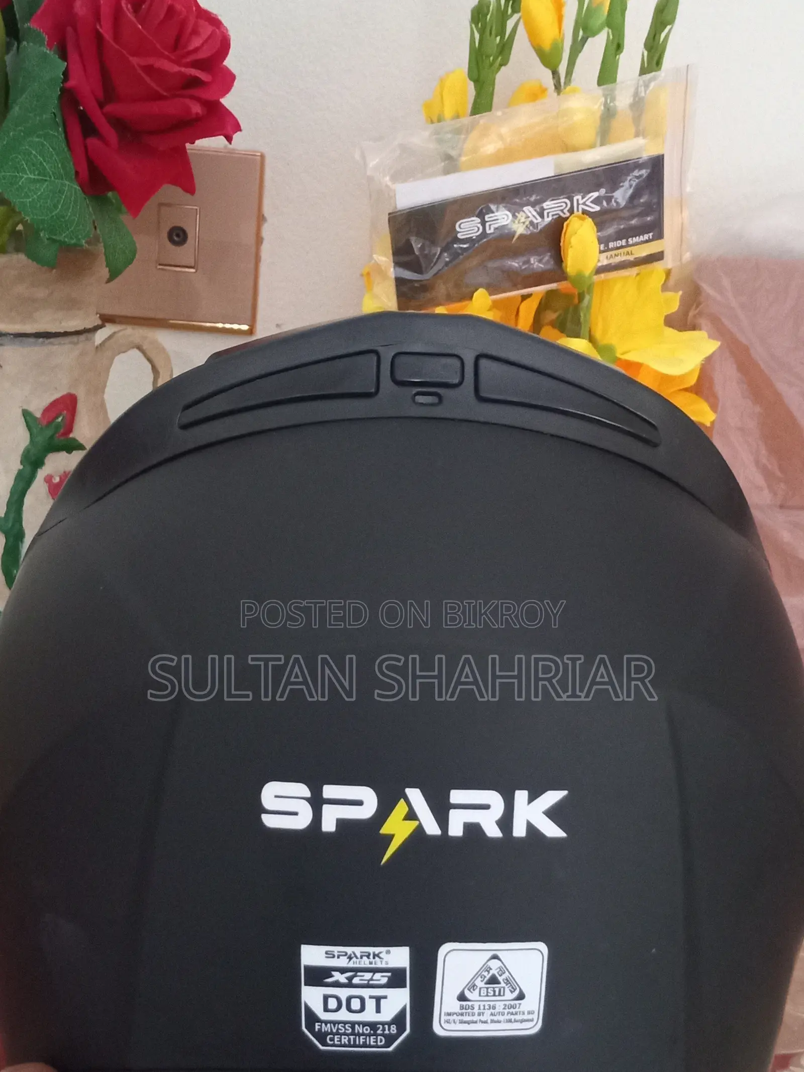 মাত্র ১দিন ব্যবহৃত Spark X25 Solid Helmet টি সুলভ দামে বিক্রয় করা হবে
