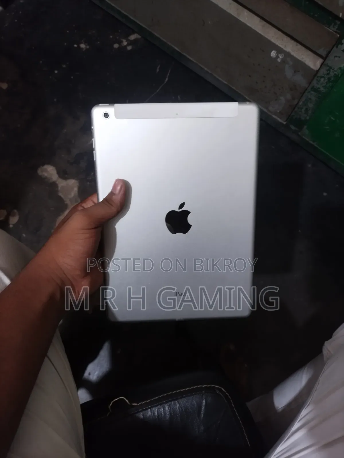 Apple iPad Air 32 GB Gray