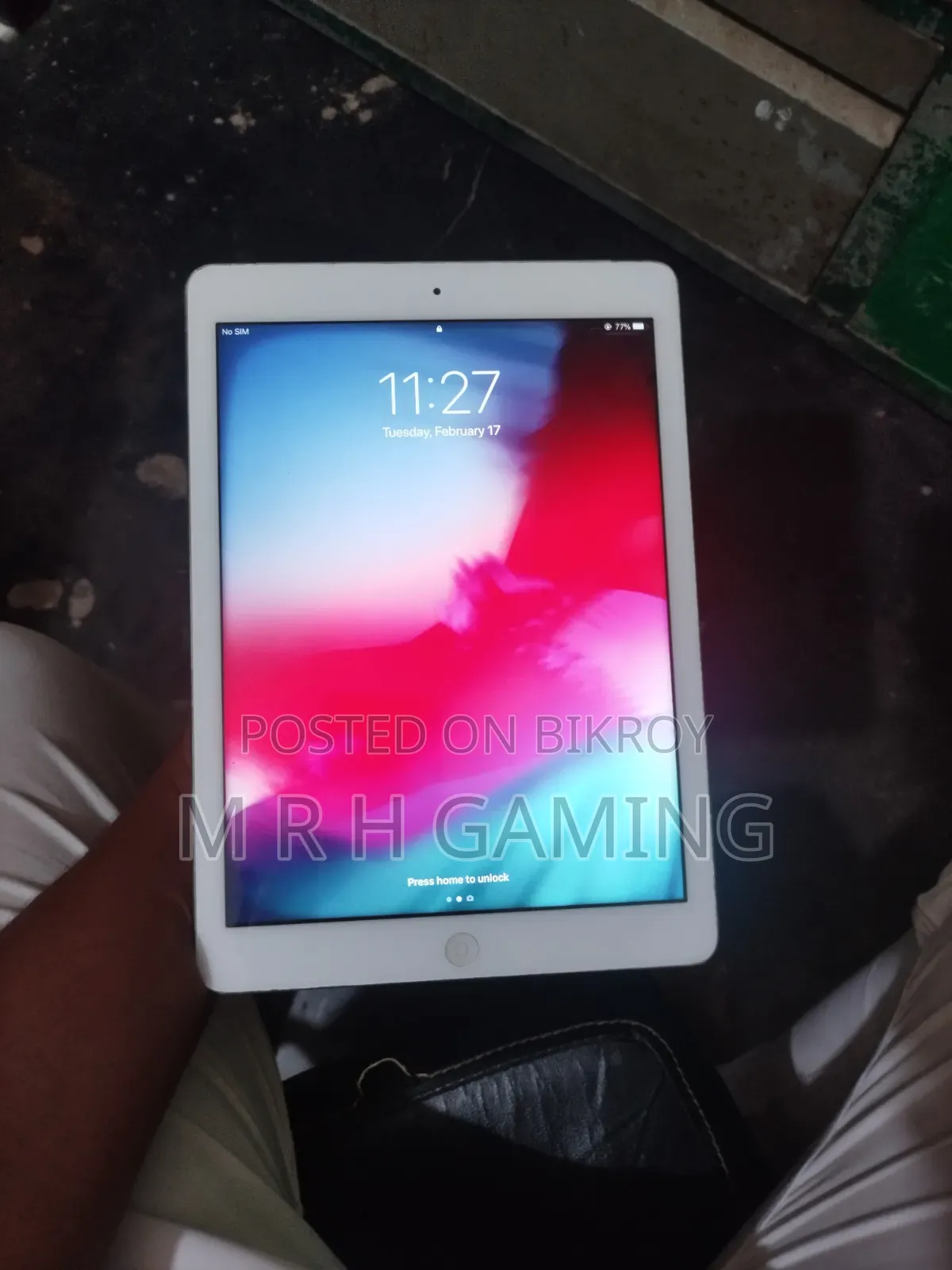 Apple iPad Air 32 GB Gray