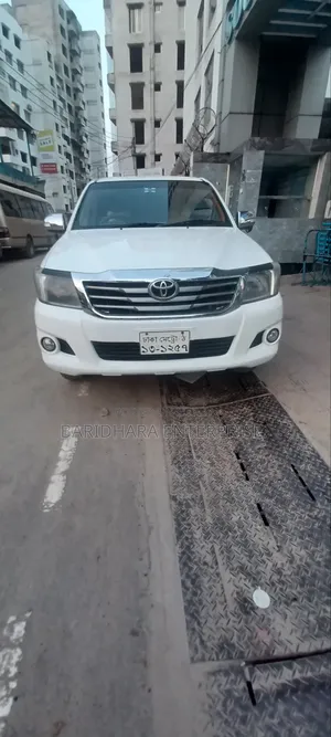New Toyota Hilux 2012 White