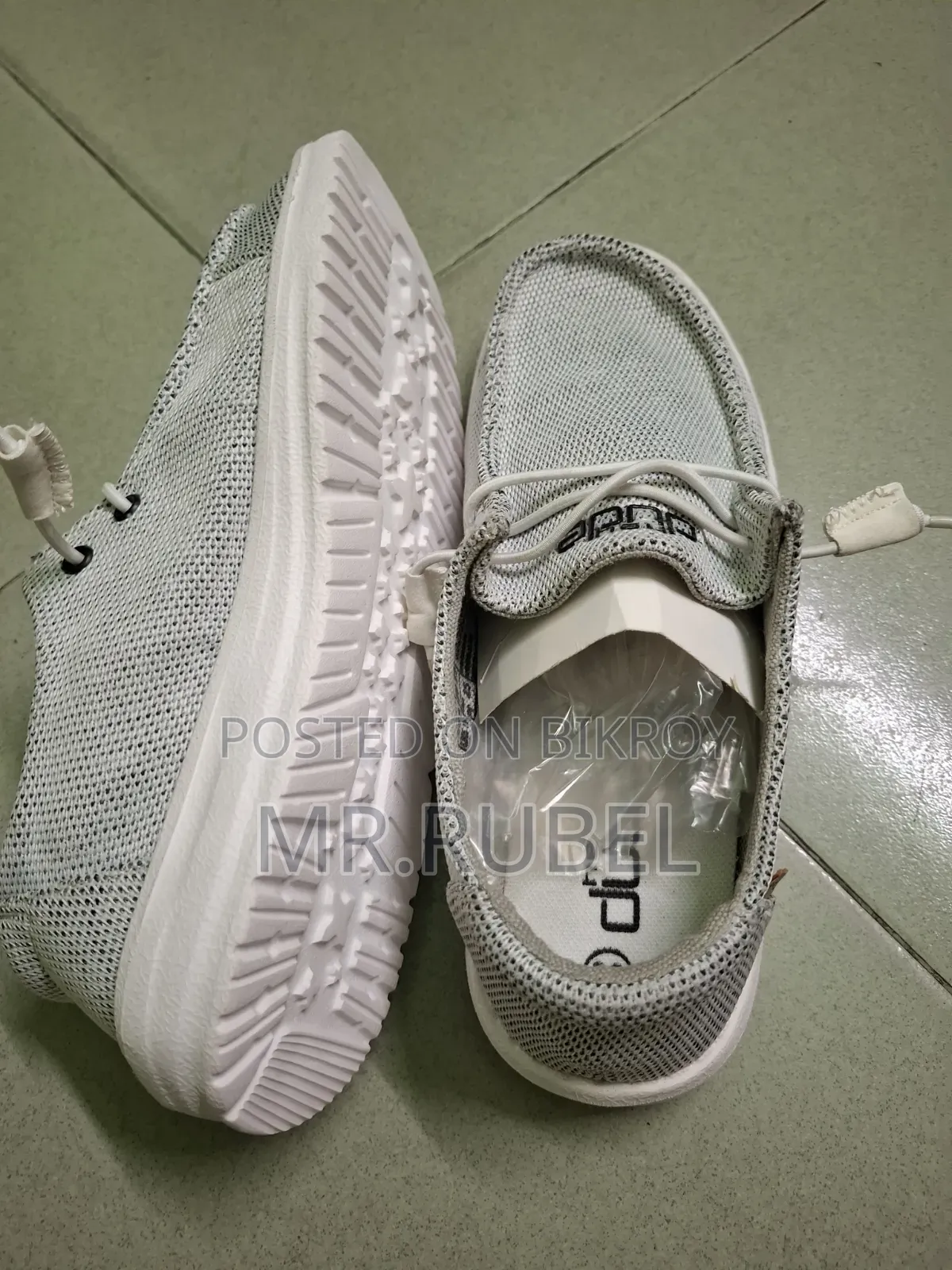 39 Size Hey Dude Shoes