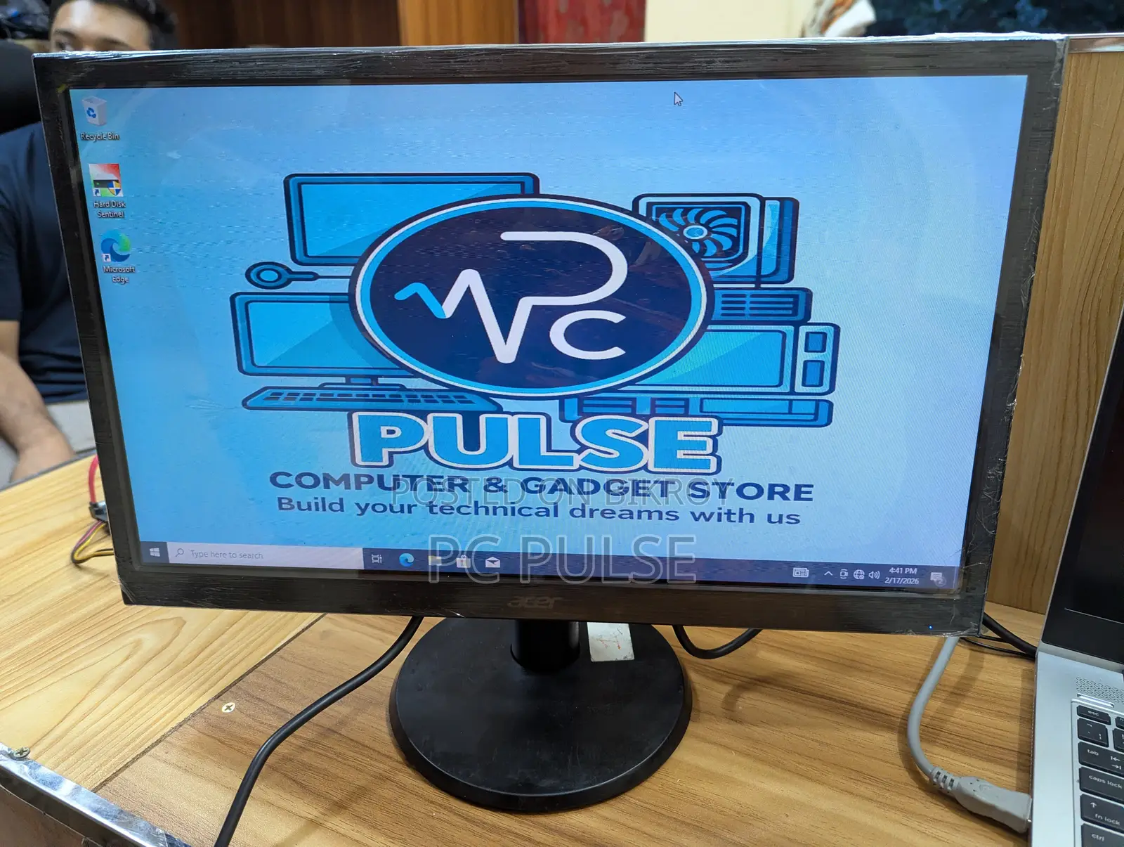 Acer 19" Hd Led Monitor (Like New Used)