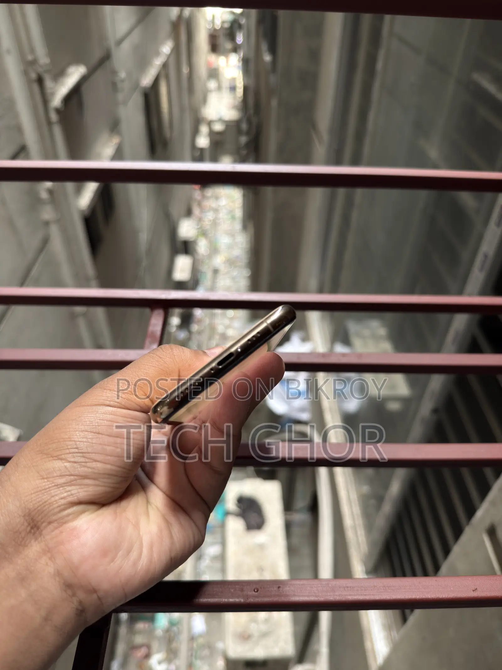 Apple iPhone XS 64 GB Gold