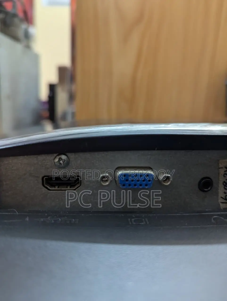 Dell 19" Hd Led Monitor (Like New Used)