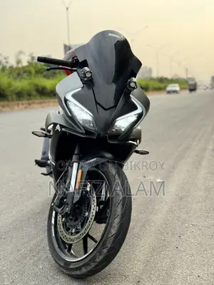 CFMoto 300SR 2025 Gray