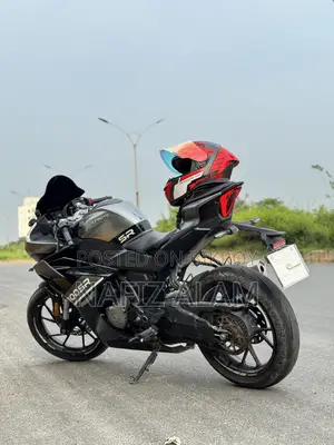 CFMoto 300SR 2025 Gray