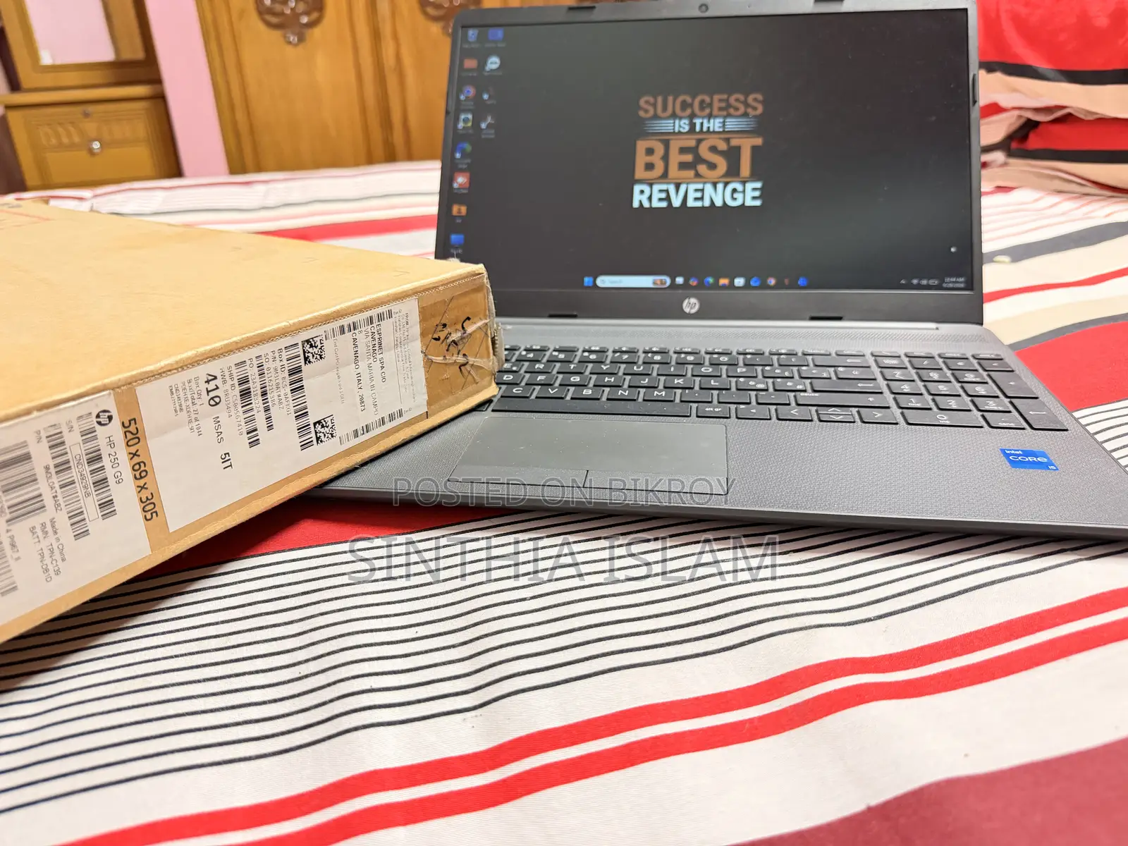 Laptop HP 250 G10 8GB Intel Core I5 HDD+SSD 512GB