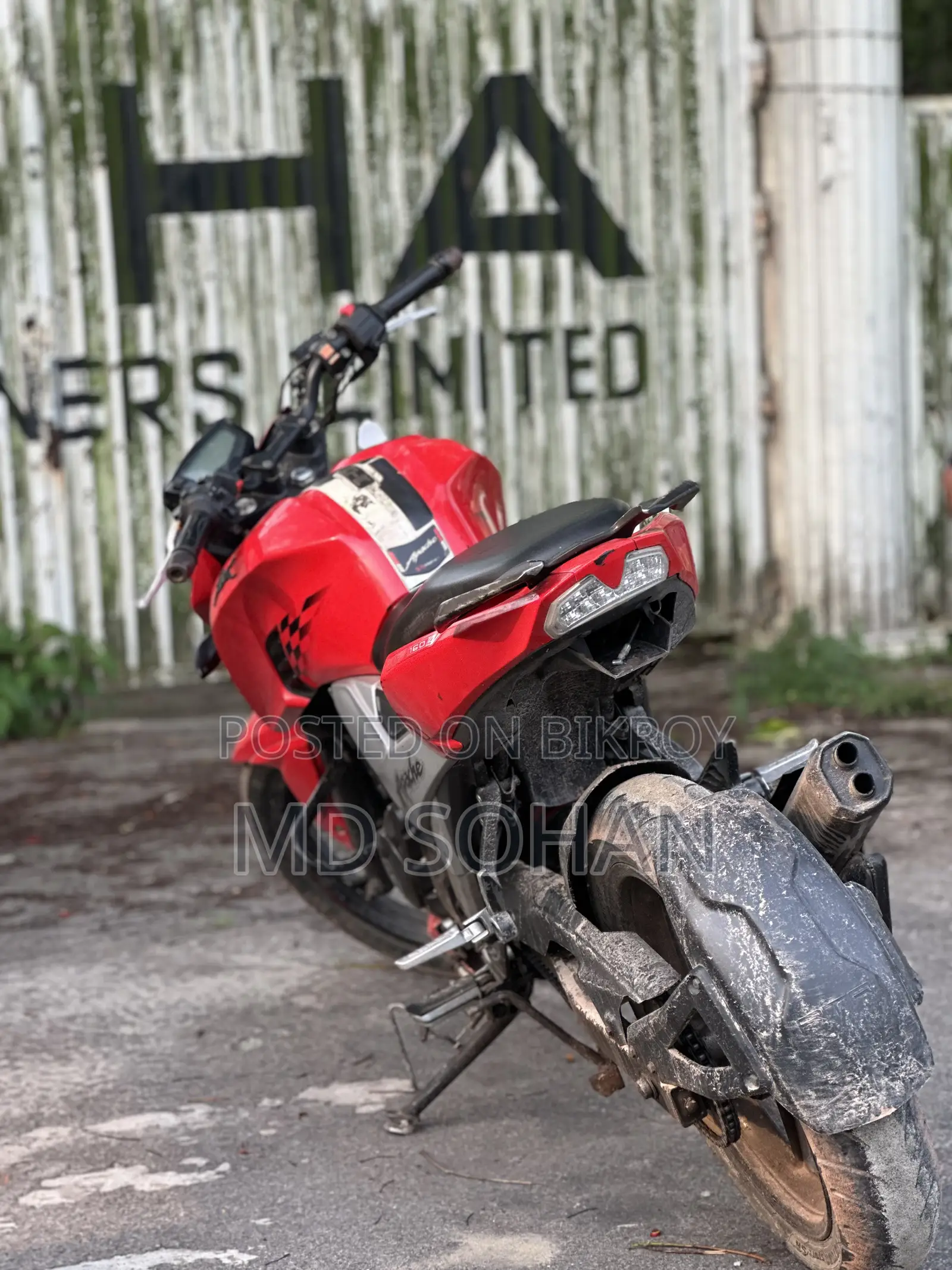 TVS Apache 160 4V 2020 Red