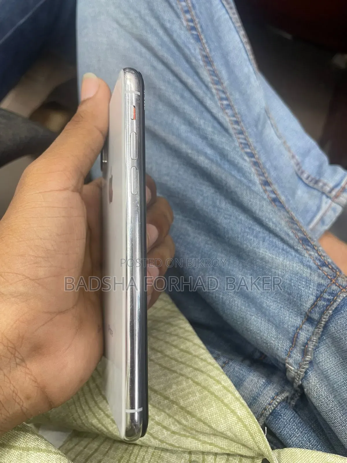 Apple iPhone X 64 GB White