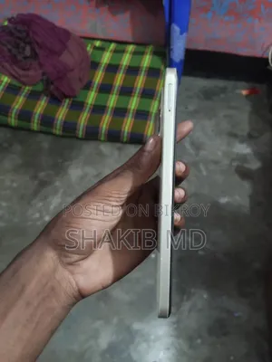 Realme C61 128 GB Yellow