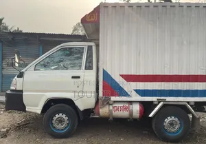 লাইট এস ২০০৫ কভার