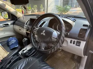 Mitsubishi Pajero 2010 Black