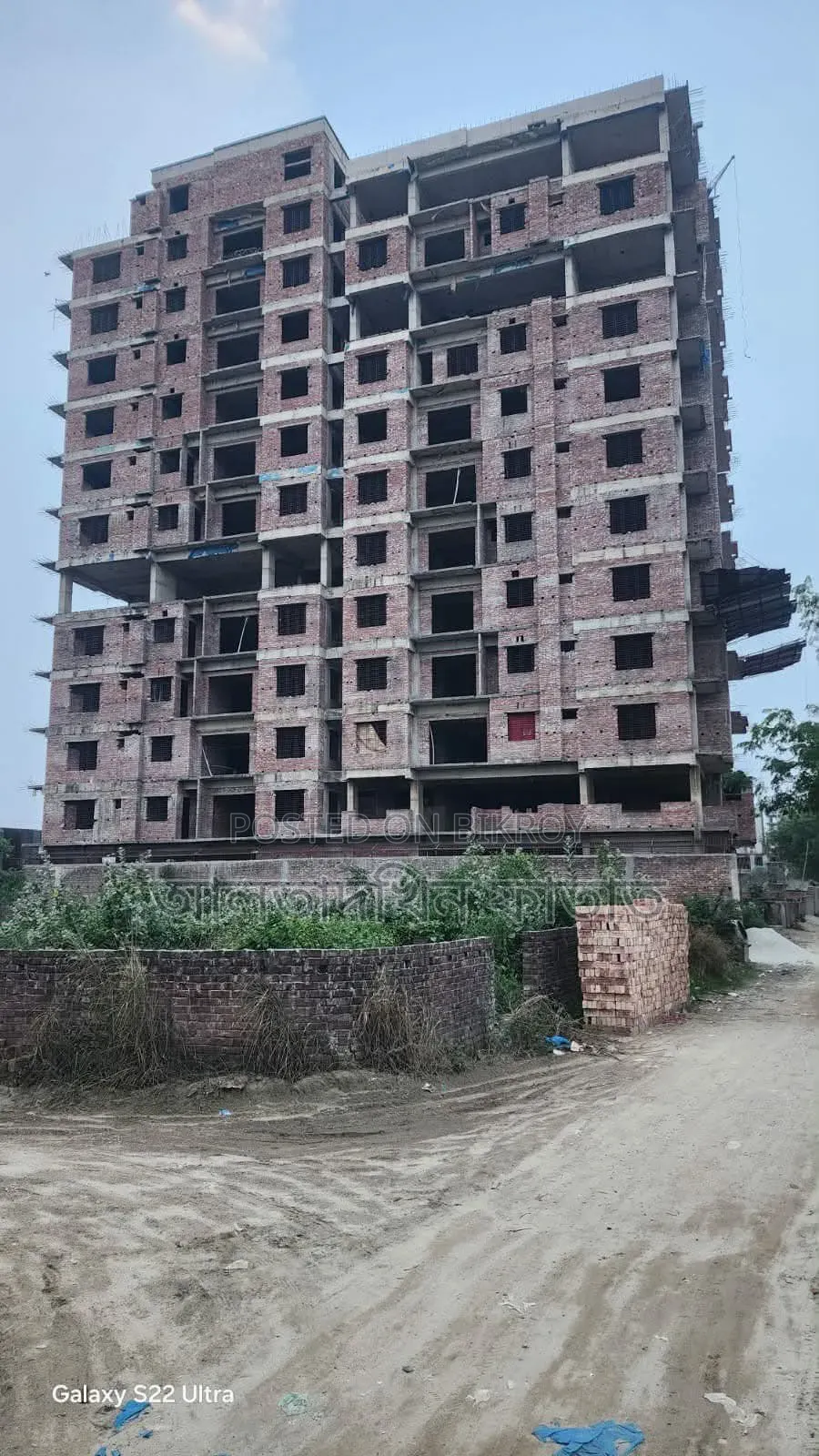 3-bedroom Apartment in semi-ready flat, Mohammadpur for Sale
